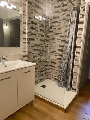 Salle de bains dans l'établissement gite chez Régine