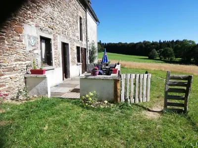 Jardin de l'établissement gite les chaumeix