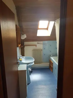 Salle de bains dans l'établissement Champagnac