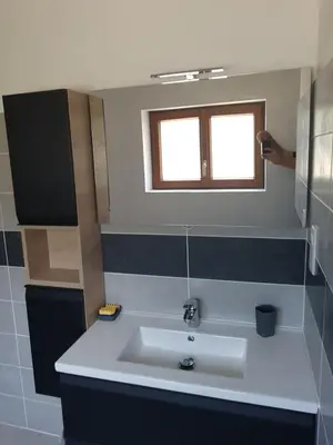 Salle de bains dans l'établissement Champagnac
