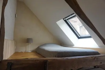 Un ou plusieurs lits dans un hébergement de l'établissement l'entresort