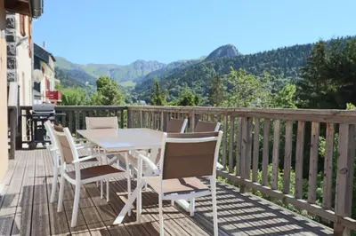 Vue générale sur la montagne ou vue sur la montagne depuis la maison de vacances