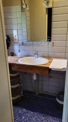 Salle de bains dans l'établissement Domaine les Pradets