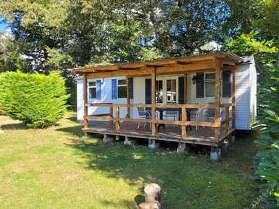 Jardin de l'établissement Stacaravan 6 persoons - Camping Le Soustran