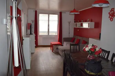 Télévision ou salle de divertissement dans l'établissement Ideal Sejour - Le Mont-Dore