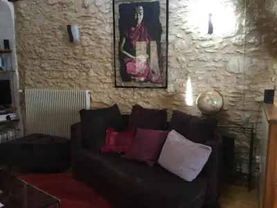 Coin salon dans l'établissement Cosy maisonnette Lascaux