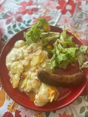 Nourriture dans l'hôtel ou à proximité