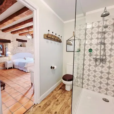 Salle de bains dans l'établissement Les Granges Hautes Chambre d'hôtes de charme proche Sarlat