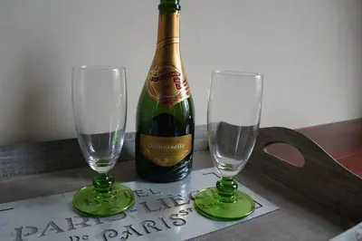 Boissons dans l'établissement Château de Savennes - Caveau de sabrage