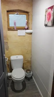 Salle de bains dans l'établissement Au Tilleul