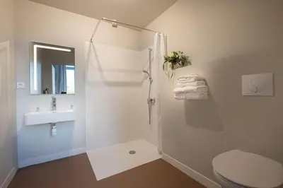 Salle de bains dans l'établissement Hotel de Paris, Hotel Particulier du XIX