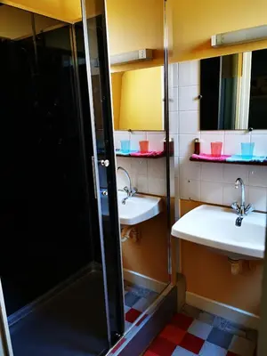 Salle de bains dans l'établissement Hotel bar b'rock
