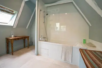 Salle de bains dans l'établissement Moulin de Latreille