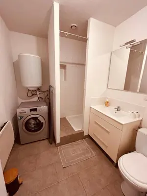 Salle de bains dans l'établissement Albuconis 2 Appartement 1 chambre