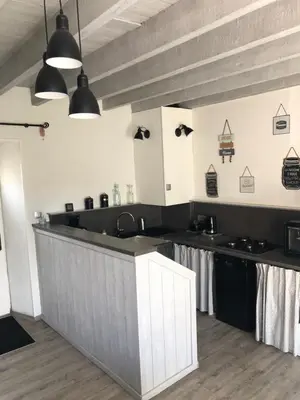 Cuisine ou kitchenette dans l'établissement Gite Aubusson
