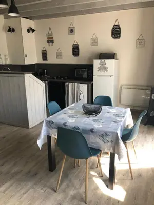 Cuisine ou kitchenette dans l'établissement Gite Aubusson