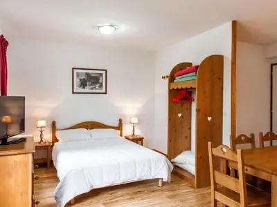 Un ou plusieurs lits dans un hébergement de l'établissement Apartment Le Bois de la Reine-1 by Interhome