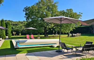 Piscine de l'établissement Le Cosy - Domaine du Vertendre ou située à proximité