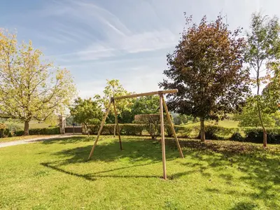 Jardin de l'établissement Historic Tower Home in Brignac