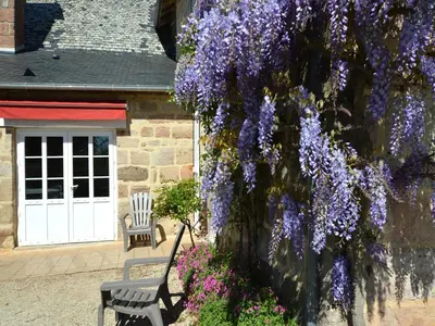 Jardin de l'établissement Historic Tower Home in Brignac