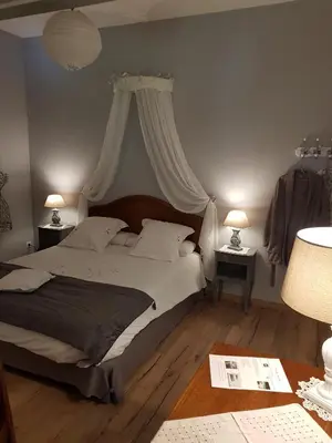 Un ou plusieurs lits dans un hébergement de l'établissement Sous les Remparts