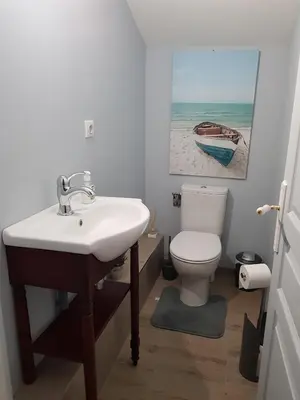 Salle de bains dans l'établissement Sous les Remparts