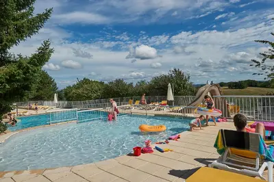 Piscine de l'établissement Domaine de Lanzac ou située à proximité