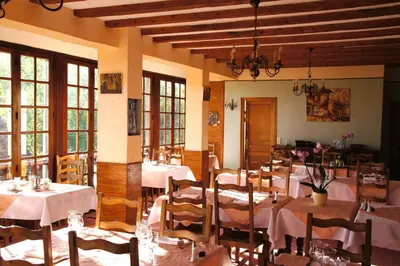 Restaurant ou autre lieu de restauration dans l'établissement Le Fenelon