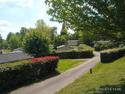 Jardin de l'établissement Terres de France - Les Hameaux de Miel