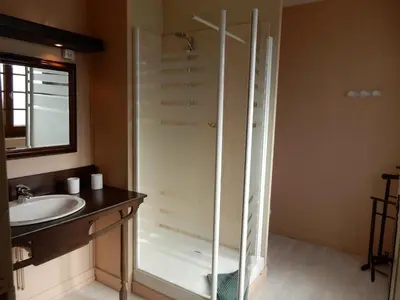 Salle de bains dans l'établissement Chambre d'hôtes Le Puy Maury