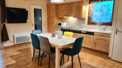 Cuisine ou kitchenette dans l'établissement Rivière & Cottage 4 étoiles en Auvergne - Cantal Auvergne - Valette & Riom PR