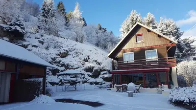 L'établissement Gîte tout confort 4 personnes en hiver