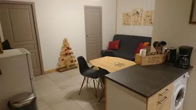 Cuisine ou kitchenette dans l'établissement Gîte tout confort 4 personnes