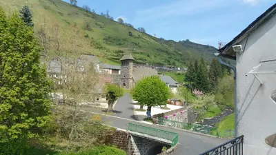 Vue générale sur la montagne ou vue sur la montagne depuis la maison de vacances