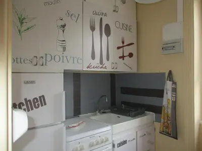 Cuisine ou kitchenette dans l'établissement 'Mont-Dore-Toir' paisible