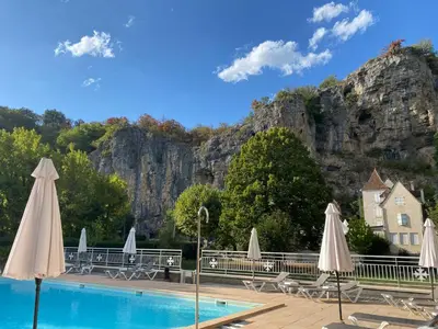 Vue générale sur la montagne ou vue sur la montagne depuis l'hôtel