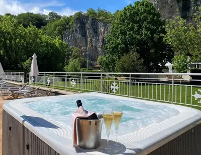 Vue générale sur la montagne ou vue sur la montagne depuis l'hôtel