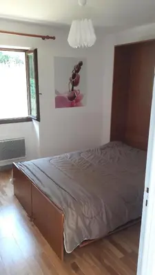 Un ou plusieurs lits dans un hébergement de l'établissement Gîte au calme avec point de vue proche Turenne