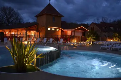 Piscine de l'établissement Camping Padimadour ou située à proximité