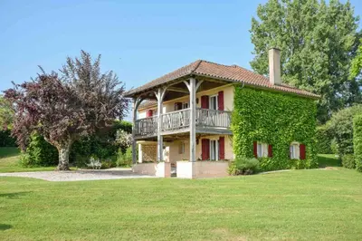 Jardin de l'établissement Domaine d'Essendiéras