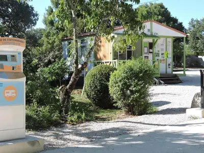 Jardin de l'établissement Camping les Campagnes