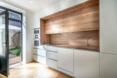 Cuisine ou kitchenette dans l'établissement Le Cosy de Claire
