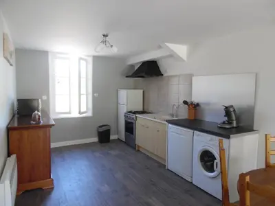 Cuisine ou kitchenette dans l'établissement Maison de Vacances Le Ranfort