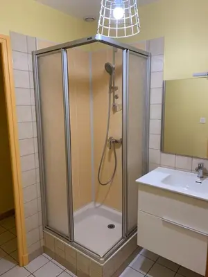 Salle de bains dans l'établissement Chambres d’hôtes « Les sorbiers »
