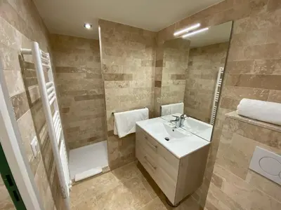 Salle de bains dans l'établissement La Clef des Champs