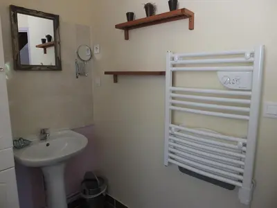 Salle de bains dans l'établissement Le Chemin des sens