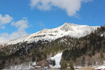 Vue générale sur la montagne ou vue sur la montagne depuis l'appartement