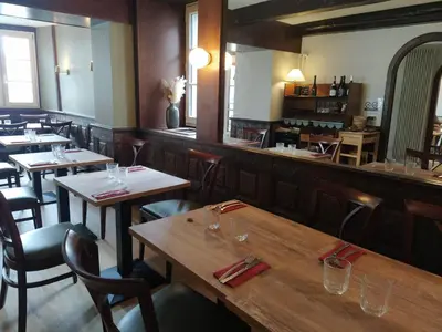 Restaurant ou autre lieu de restauration dans l'établissement Hôtel restaurant Notre Dame
