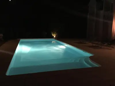 Piscine de l'établissement Le clos de rose ou située à proximité
