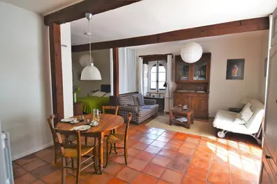 Coin salon dans l'établissement Gîte Manseng